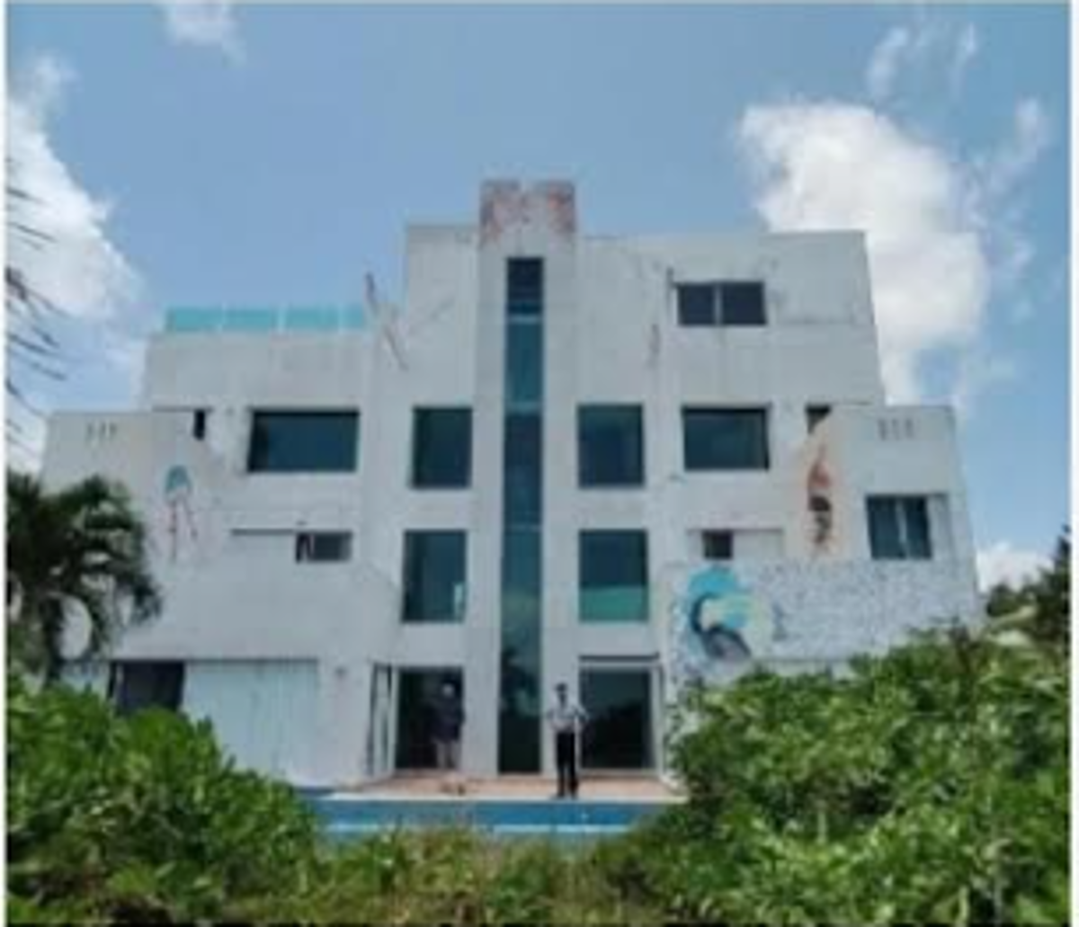 Edificio en venta en Isla Mujeres, Isla Mujeres — foto 1 de 4