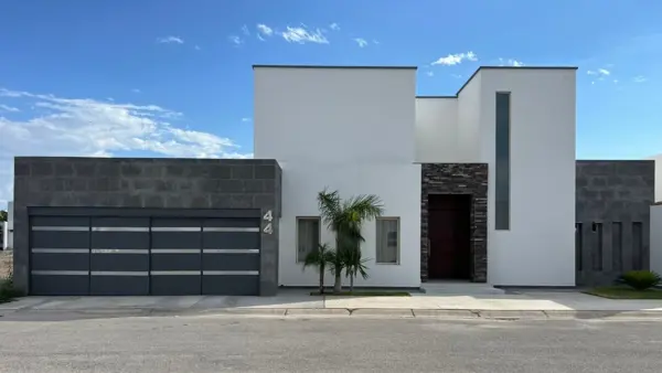 Casa en venta en Hacienda del Rosario, Torreón — foto 2 de 59