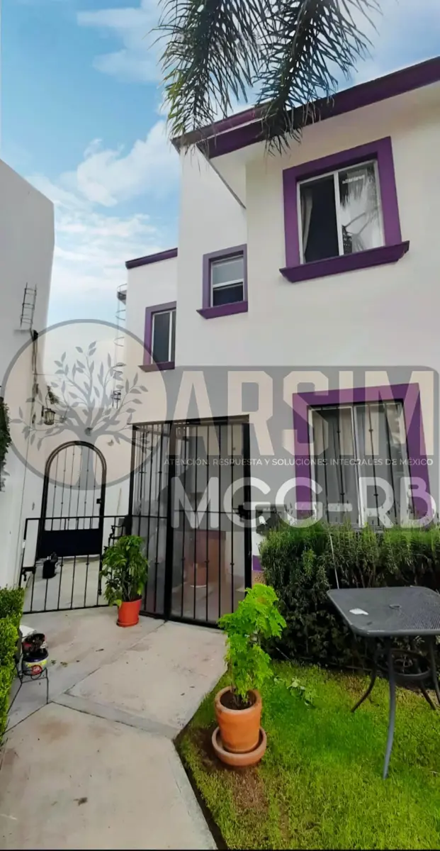 Casa en venta en Fracc Paseo de las Palmas, San Juan del Río — foto 1 de 68