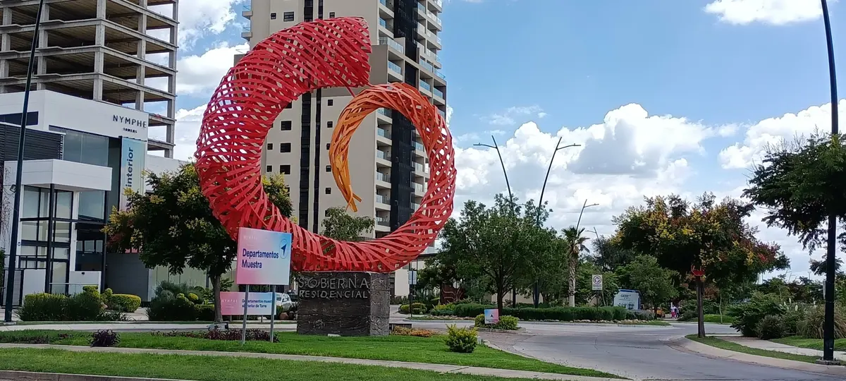 Casa en venta en Soberna, León — foto 1 de 58