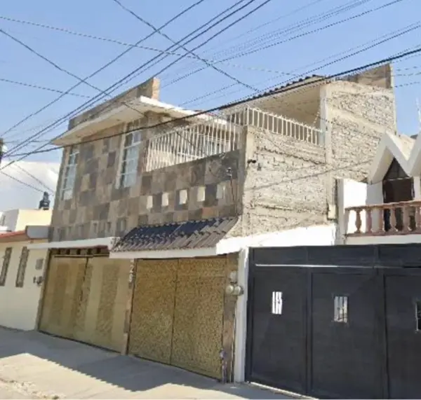 Casa en venta en Jardines del Moral, León — foto 2 de 8