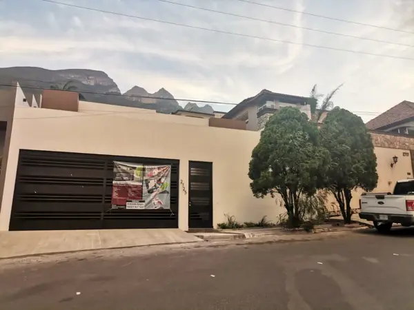 Casa en Bosques de las Cumbres, Monterrey, Nuevo León