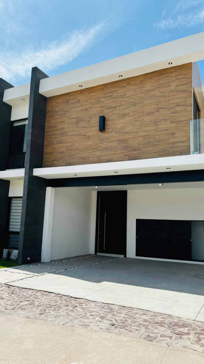 Casa en venta en Altozano la Nueva Laguna, Gómez Palacio — foto 1 de 37