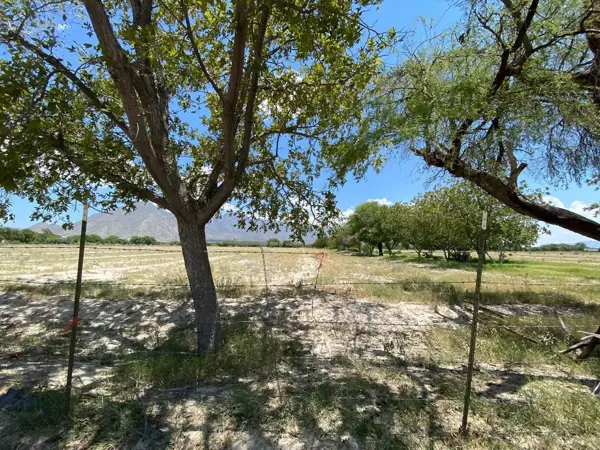Terreno en venta en Cuatro Ciénegas de Carranza Centro, Cuatro Ciénegas — foto 2 de 6