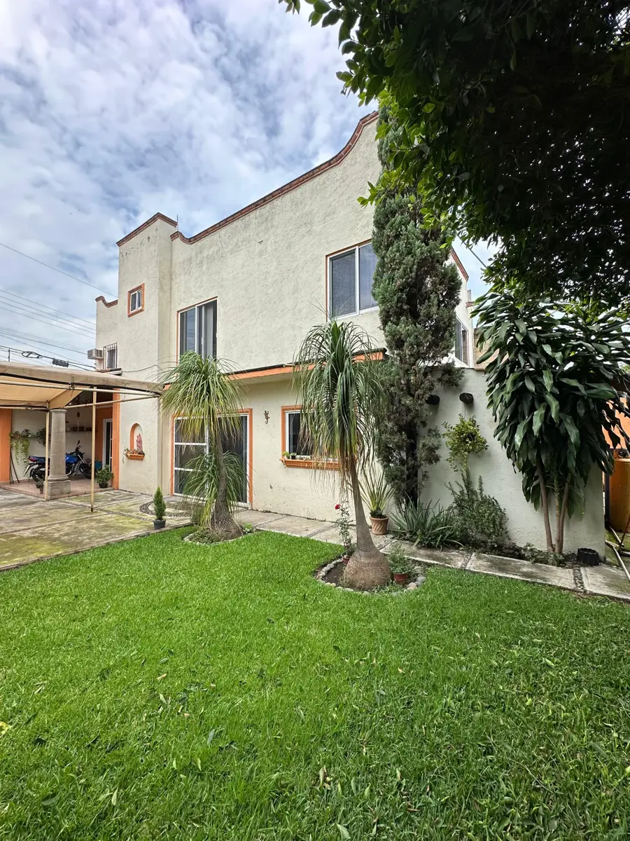 Casa en venta en Los Pinos Jiutepec, Jiutepec — foto 1 de 40