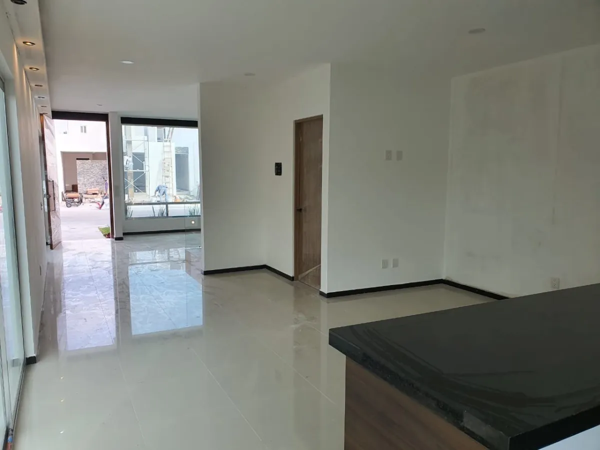 Casa en venta en Cañadas del Arroyo, Corregidora — foto 2 de 15