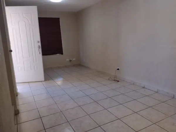 Casa en venta en Lomas Terrabella, Tijuana — foto 3 de 13