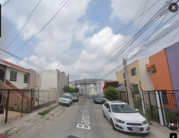 Casa en venta en Hacienda Del Tepeyac, Zapopan — foto 2 de 13