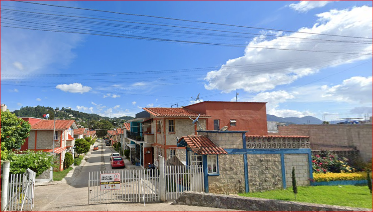 Casa en venta en Jardines del Valle, San Cristóbal de las Casas — foto 1 de 5