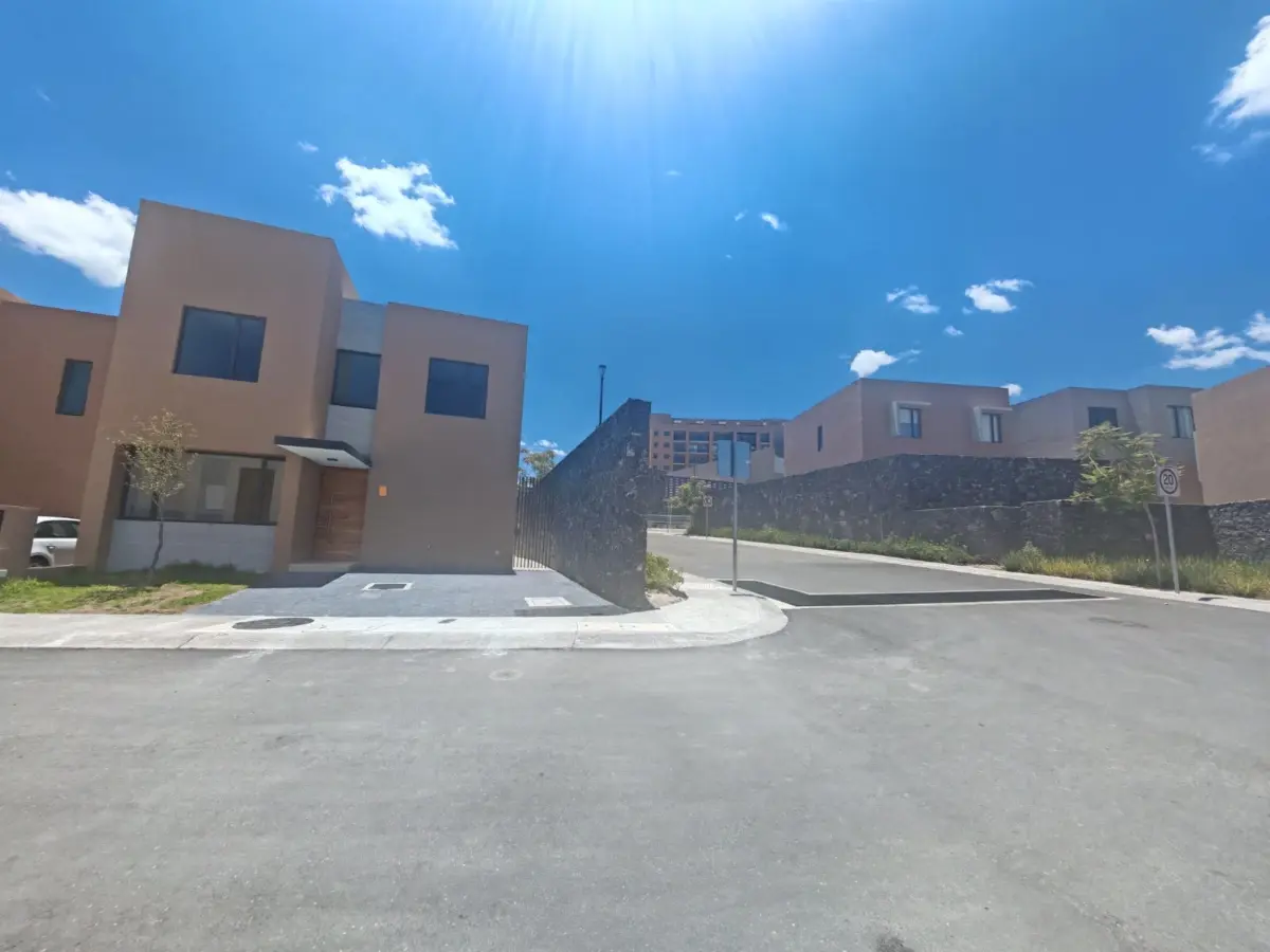 Casa en renta en Zibatá, El Marqués — foto 1 de 37