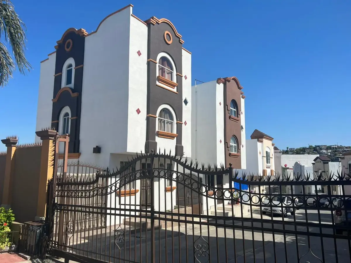 Casa en venta en Jardines de Agua Caliente, Tijuana