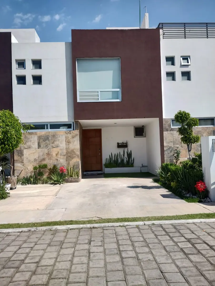 Casa en venta en Cuautlancingo, Cuautlancingo — foto 1 de 26