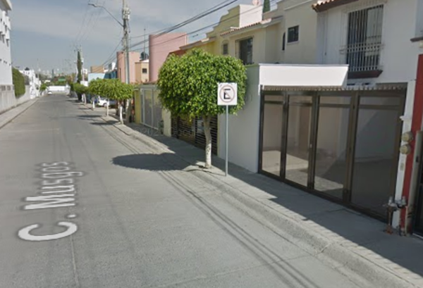 Casa en venta en Arboledas de Ibarrilla, León — foto 3 de 10