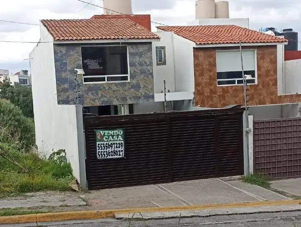Vendo Casa de 3 Niveles 3 recámaras en Lomas Valle Dorado $5,100,000