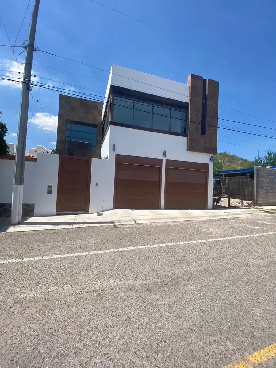 Casa en renta en Privada Mixcoac, Hermosillo — foto 1 de 46