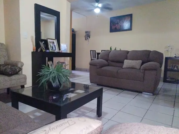 Casa en venta en Fracc Cerradas Miravalle, Gómez Palacio — foto 3 de 24