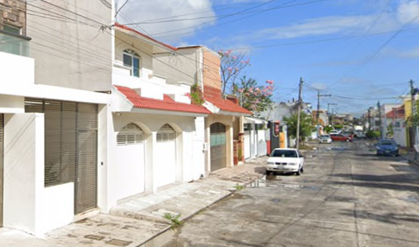Casa en venta en Jardines de Mocambo, Boca del Río — foto 2 de 4