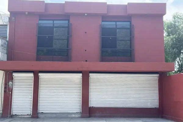 Amplio Local en RENTA en Zona Centro
