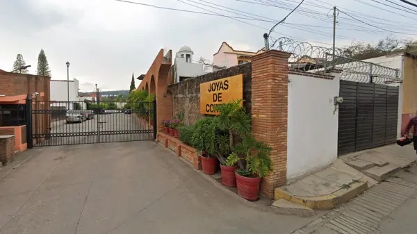 Casa en venta en Joyas de los Jilgueros, Cuernavaca — foto 2 de 34