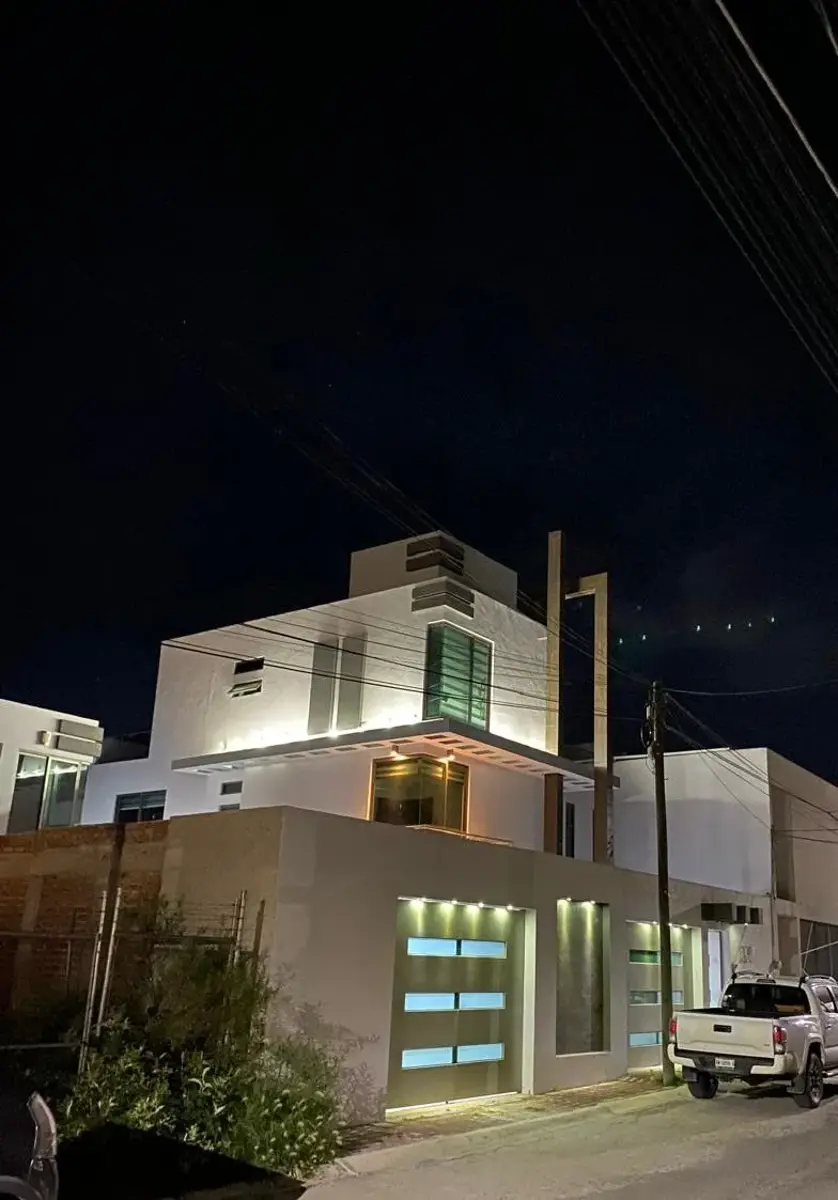 Casa en venta en Hacienda la Herradura, Pachuca de Soto — foto 1 de 32