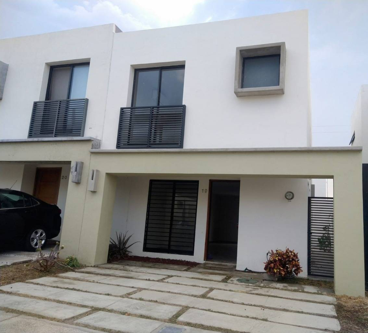 Casa en venta en Adamar, Tlajomulco de Zúñiga — foto 1 de 42