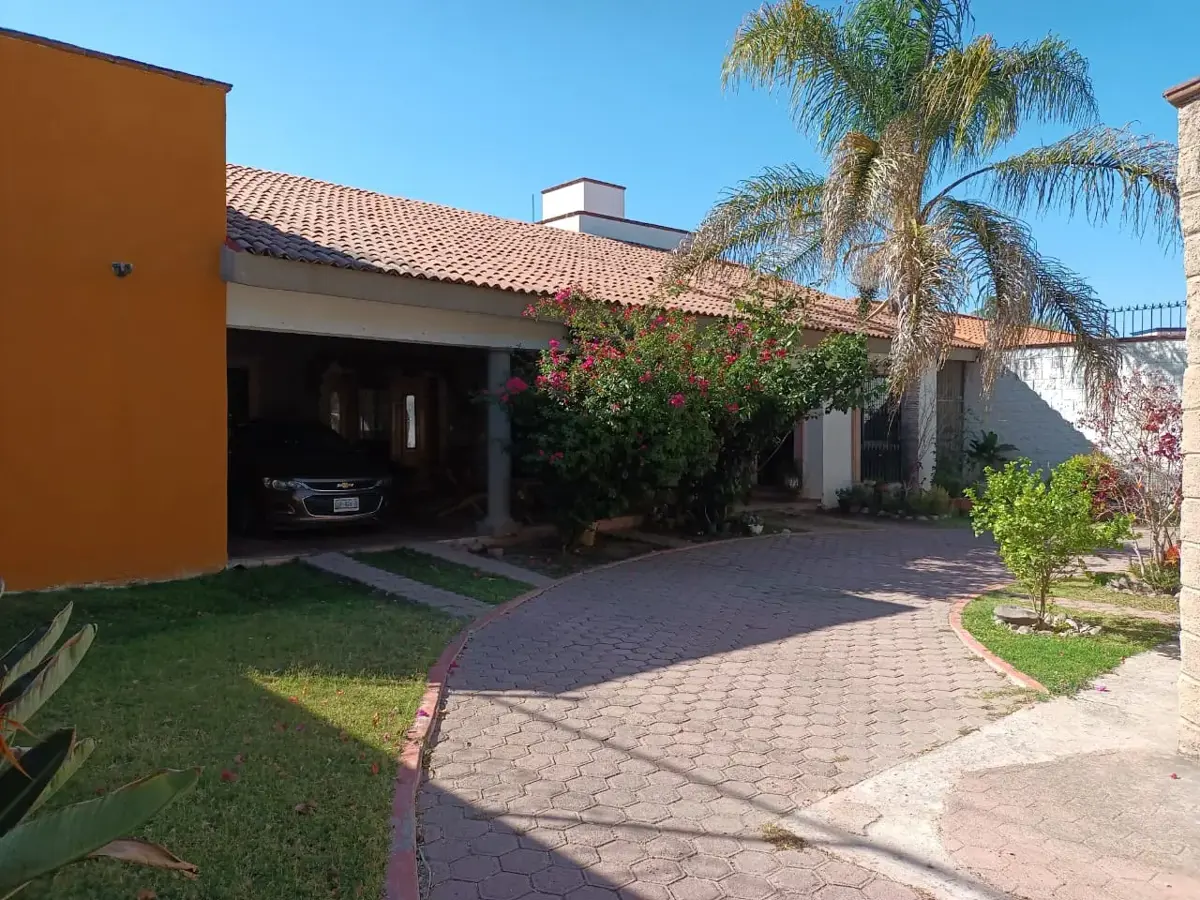 Casa en venta en Praderas de La Hacienda, Celaya — foto 1 de 29