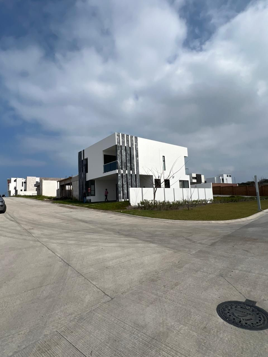 Casa en venta en Punta Tiburón, Residencial, Marina y Golf, Alvarado — foto 1 de 28