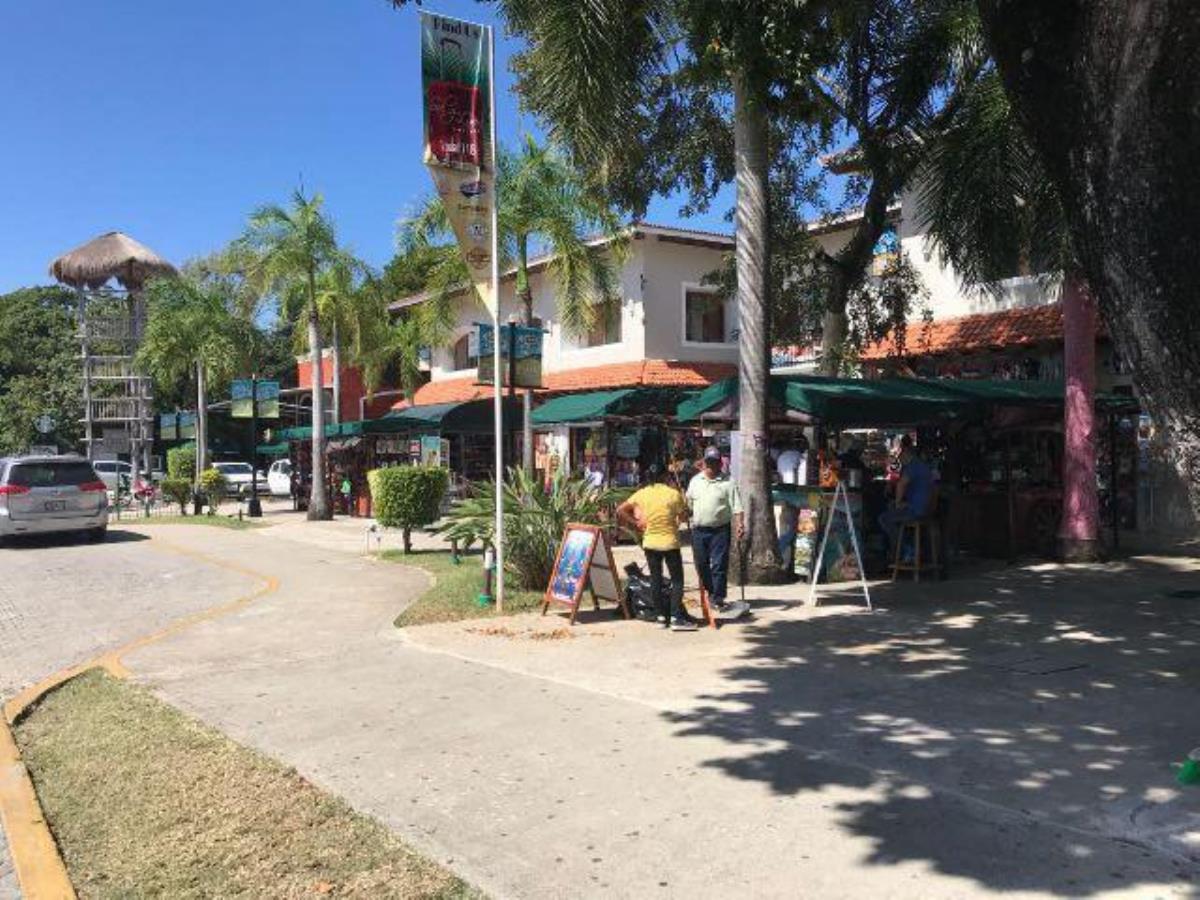 Local en renta en Playa Car Fase I, Solidaridad — foto 1 de 8