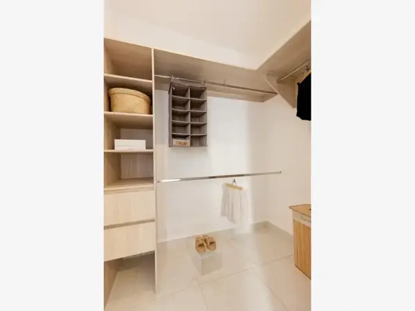 Casa en venta en Interlomas I, León — foto 3 de 8