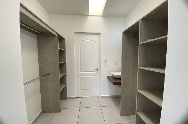 Casa en venta en Las Bovedas, Zapopan — foto 2 de 12