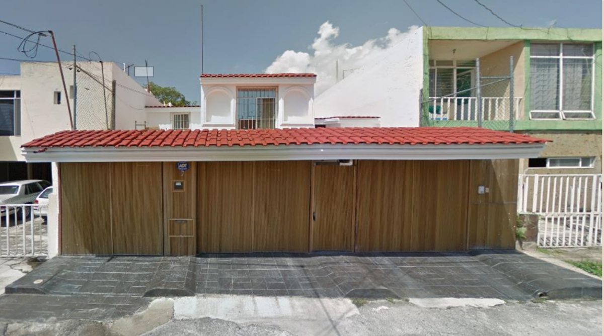 Casa en venta en Versalles, Tepic — foto 1 de 10