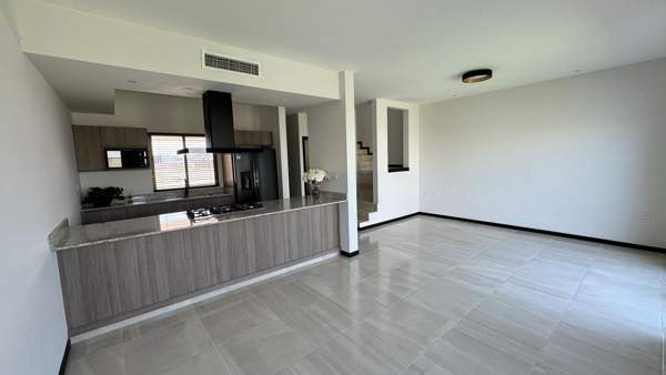 Casa en venta en Los Viñedos, Torreón — foto 2 de 27