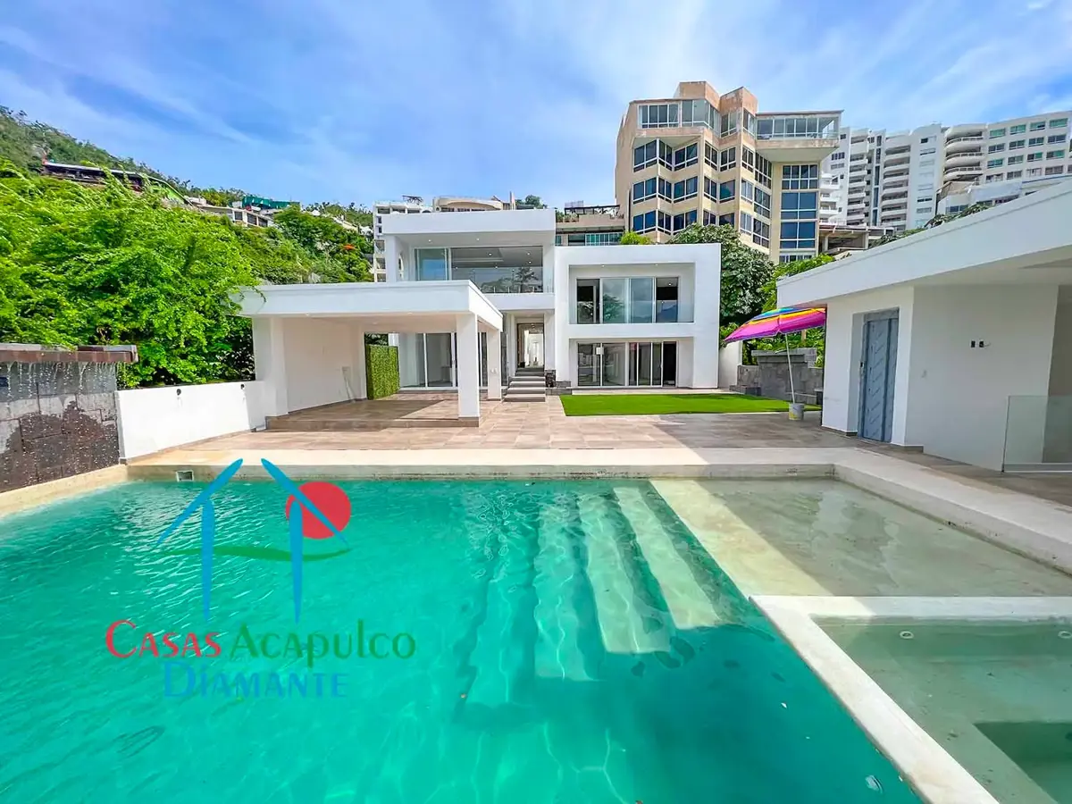 Casa en venta en Playa Guitarrón, Acapulco de Juárez — foto 1 de 66