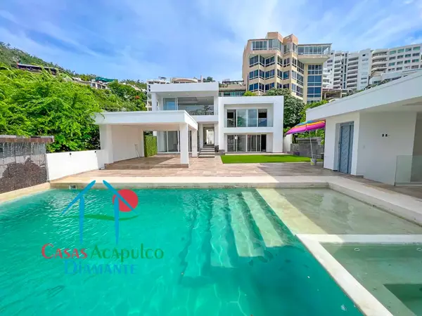 Casa en venta en Playa Guitarrón, Acapulco de Juárez, Guerrero Casa en venta en Playa Guitarrón, Acapulco de Juárez, Guerrero