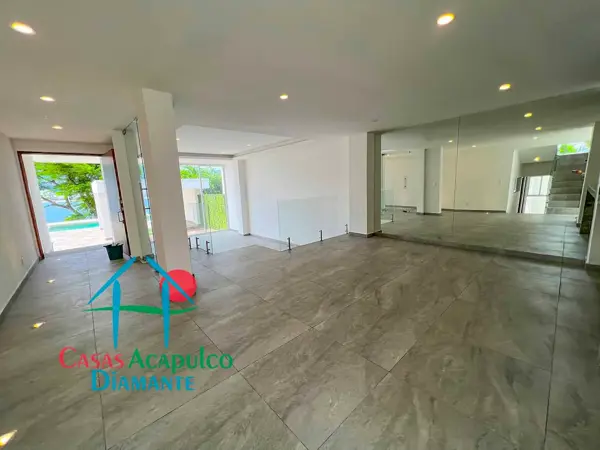 Casa en venta en Playa Guitarrón, Acapulco de Juárez — foto 3 de 66
