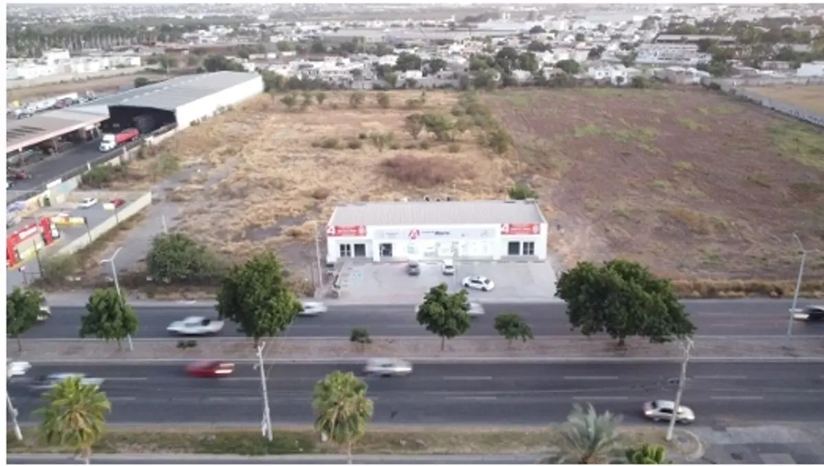 Local en renta en Bugambilias, Culiacán — foto 1 de 2