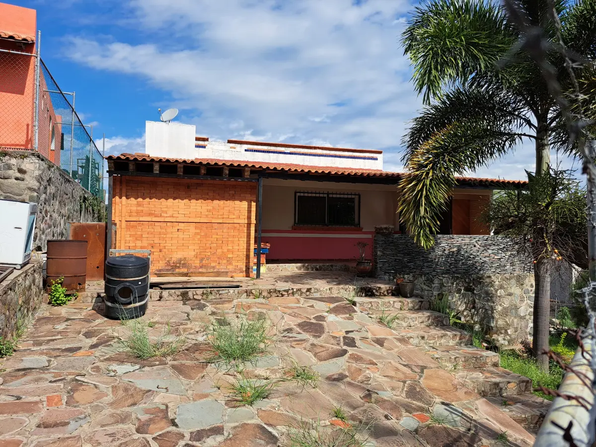 Casa en venta en El Chivato (Providencia), Villa de Álvarez — foto 1 de 10