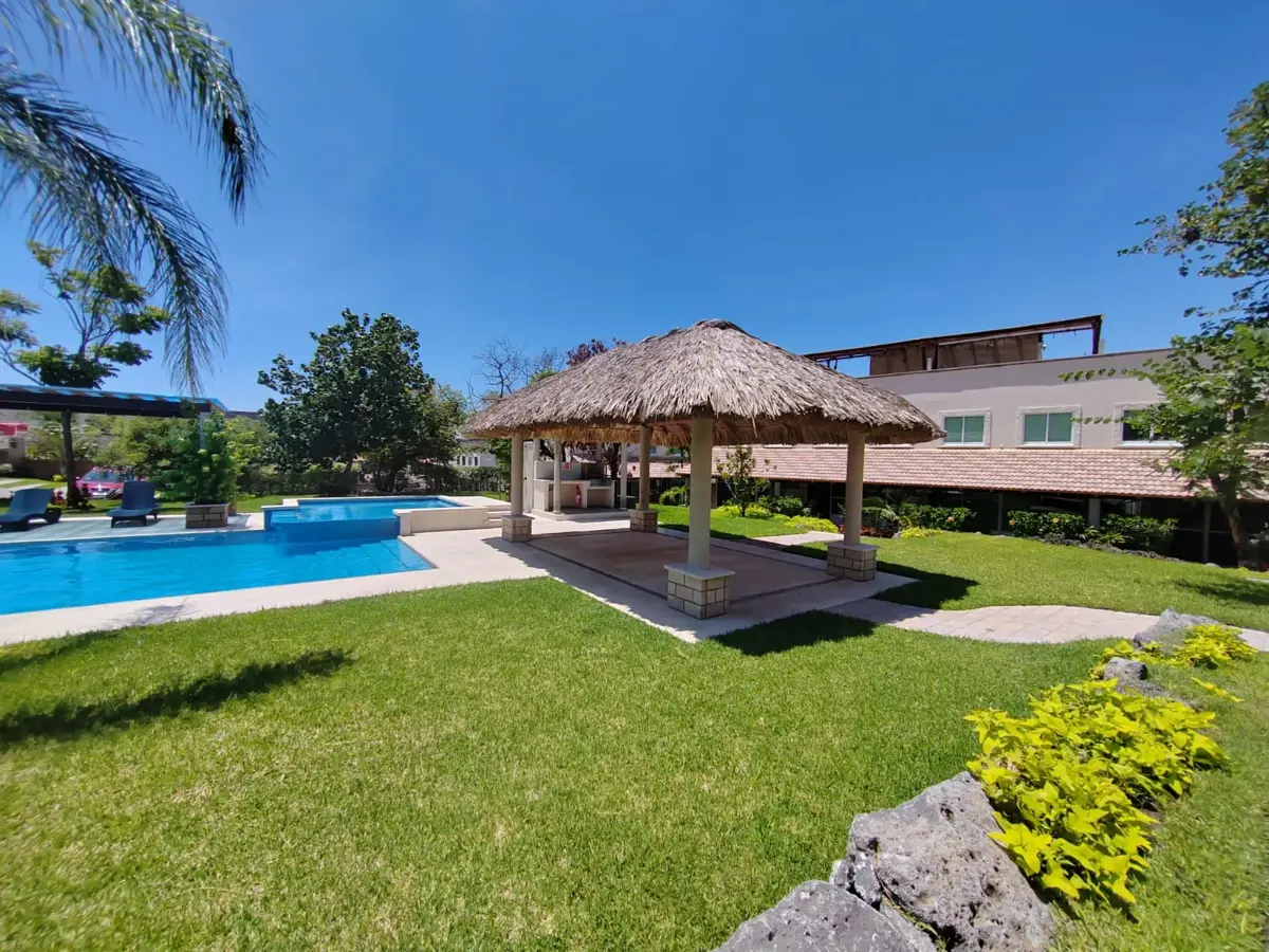 Casa en venta en Cumbres Tulipanes, Xochitepec — foto 1 de 15