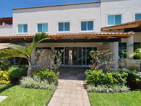 Casa en venta en Cumbres Tulipanes, Xochitepec — foto 3 de 15