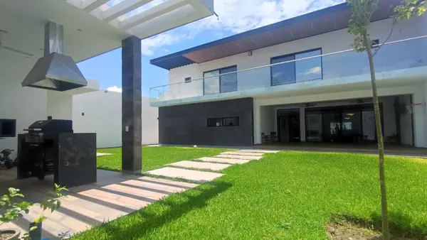 Casa en venta en Real del Nogalar, Torreón — foto 2 de 21