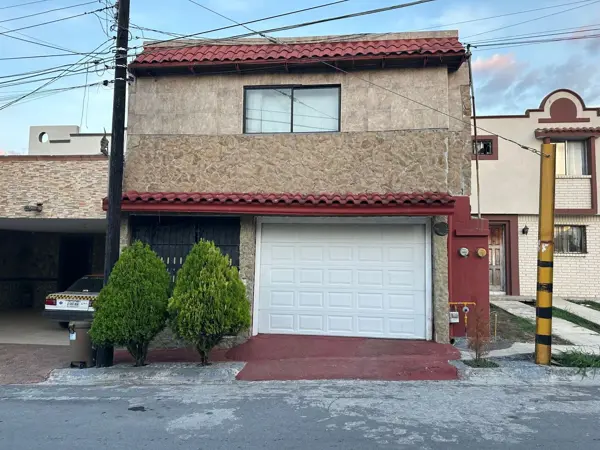 Casa en venta en Bugambilias de la Sierra, Guadalupe — foto 2 de 20