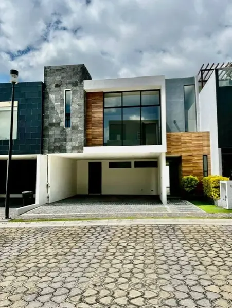 Casa en Lomas de Angelópolis, San Andrés Cholula, Puebla