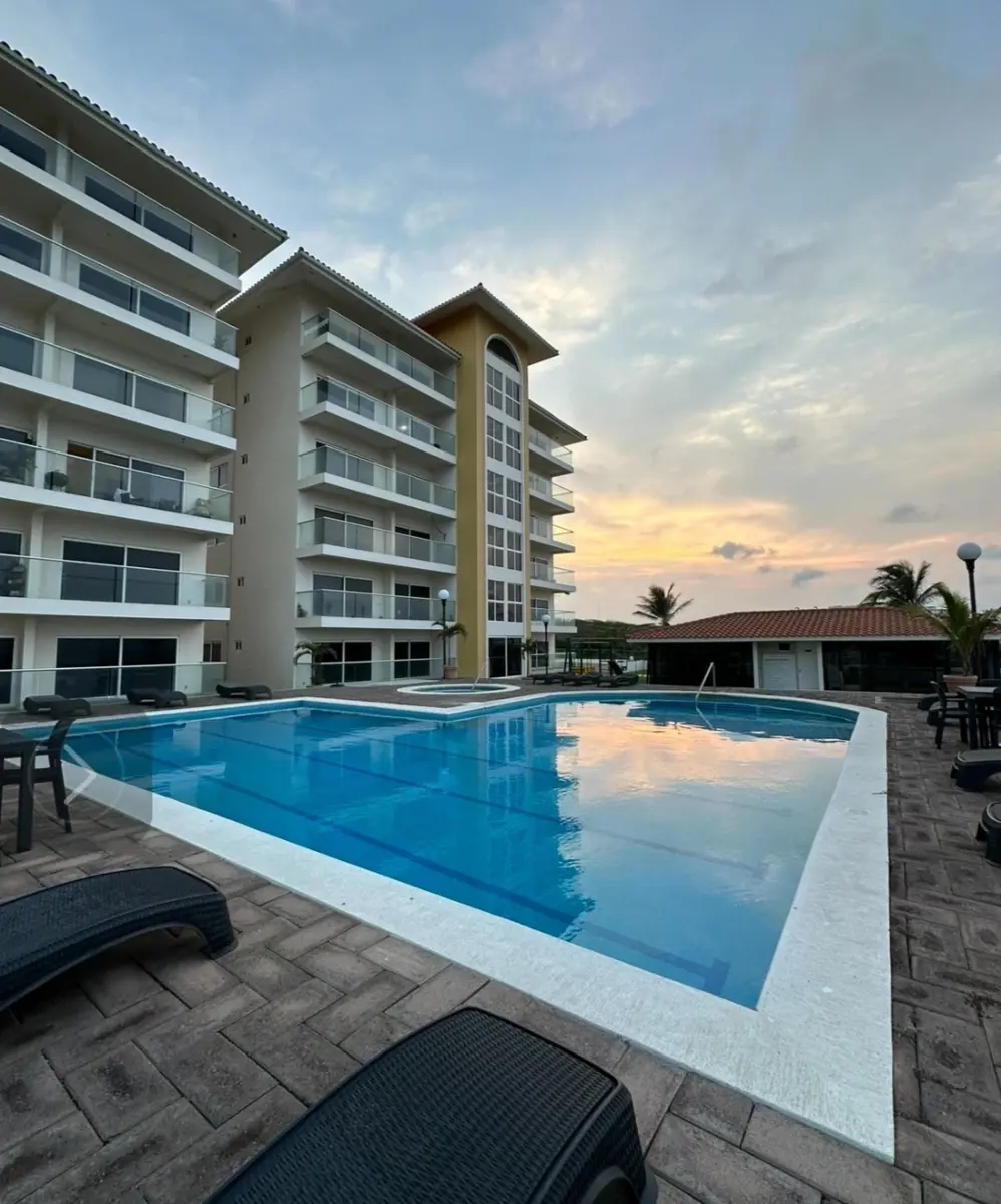 Departamento en venta en El Sendero Residencial, Alvarado — foto 1 de 10