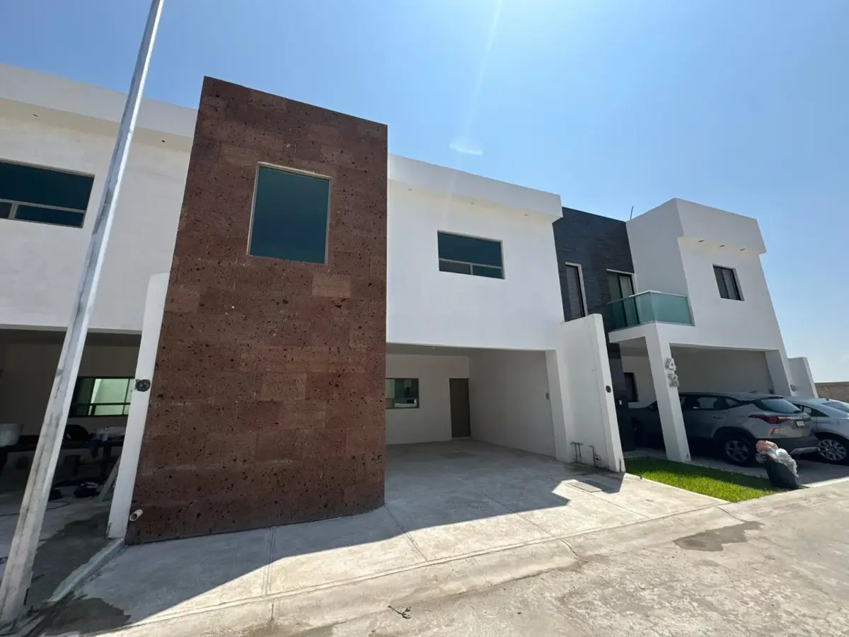 Casa en venta en Los Viñedos, Torreón — foto 1 de 37