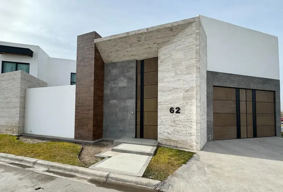 Casa en venta en Hacienda del Rosario, Torreón — foto 1 de 26