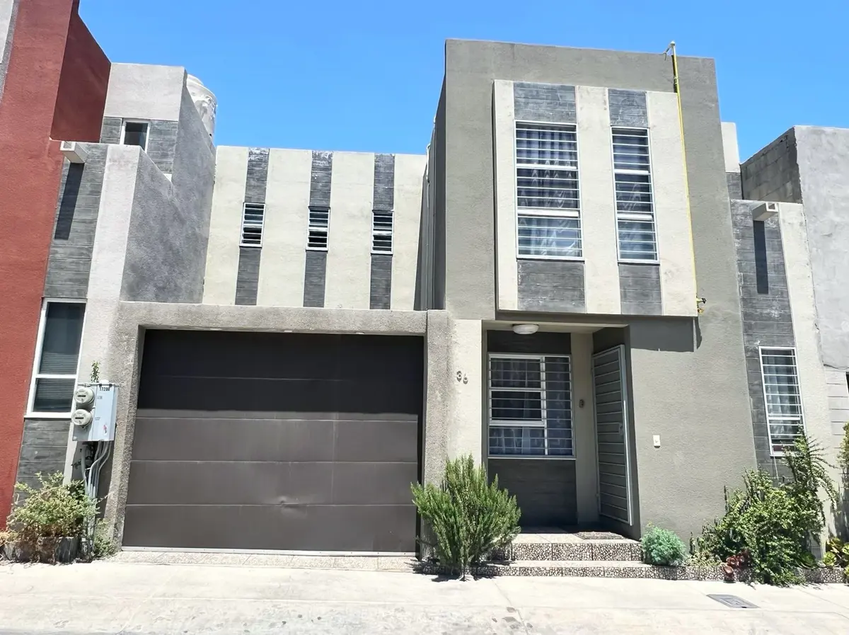 Casa en venta en Lago Sur, Tijuana — foto 1 de 18
