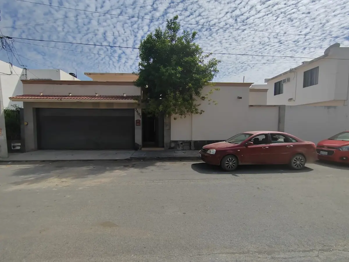 Casa en venta en Hacienda del Bosque, Victoria — foto 1 de 16