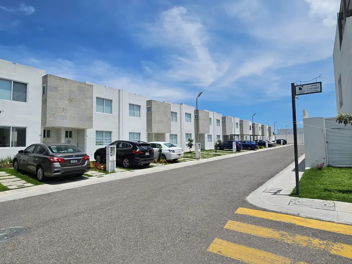 Casa en venta en Cuatro Caminos, Cuautlancingo — foto 1 de 28