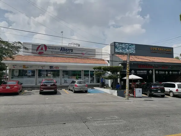 Local en renta en Jardines Vallarta, Zapopan — foto 2 de 3
