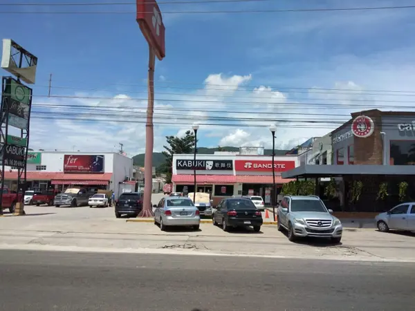 Local en renta en Los Laureles, Tuxtla Gutiérrez — foto 2 de 4
